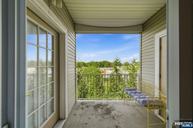 3120 Cory Lane 3120, Elmwood Park, NJ 07407