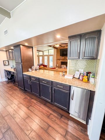 700 Albemarle, Marshall, TX 75672