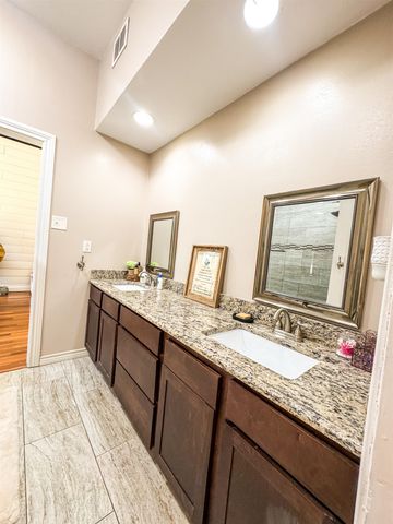 700 Albemarle, Marshall, TX 75672