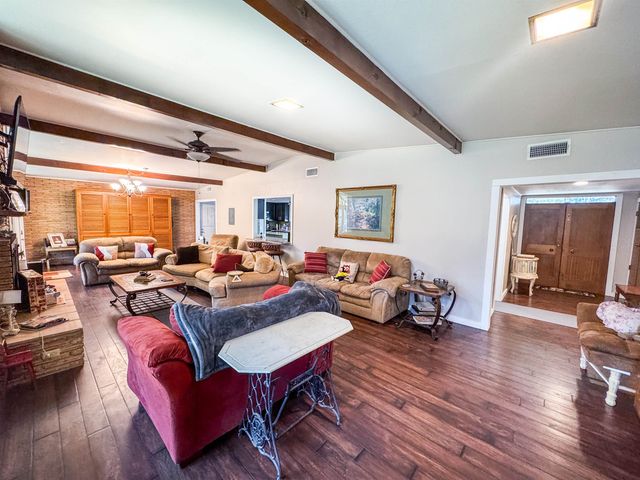 700 Albemarle, Marshall, TX 75672