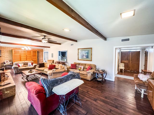 700 Albemarle, Marshall, TX 75672