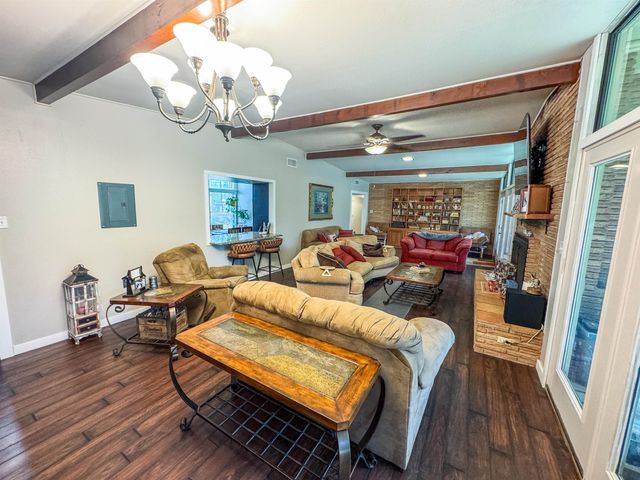 700 Albemarle, Marshall, TX 75672