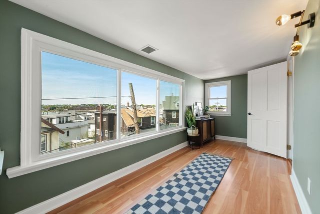 62 Park Ave 2, Winthrop, MA 02152