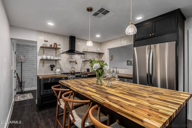 2200 N LOS ALTOS Drive, Chandler, AZ 85224