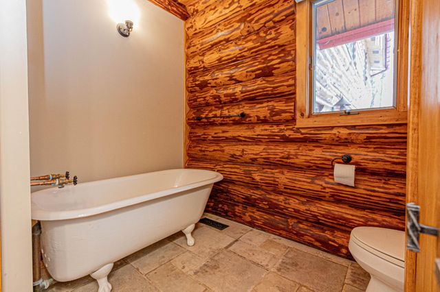 330 Birchwood Road NW, Alexandria, MN 56308