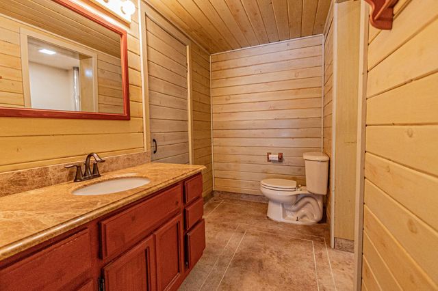 330 Birchwood Road NW, Alexandria, MN 56308