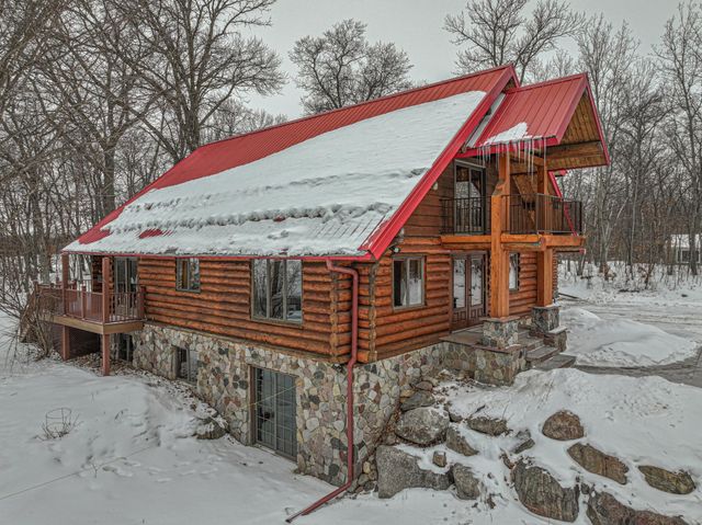 330 Birchwood Road NW, Alexandria, MN 56308