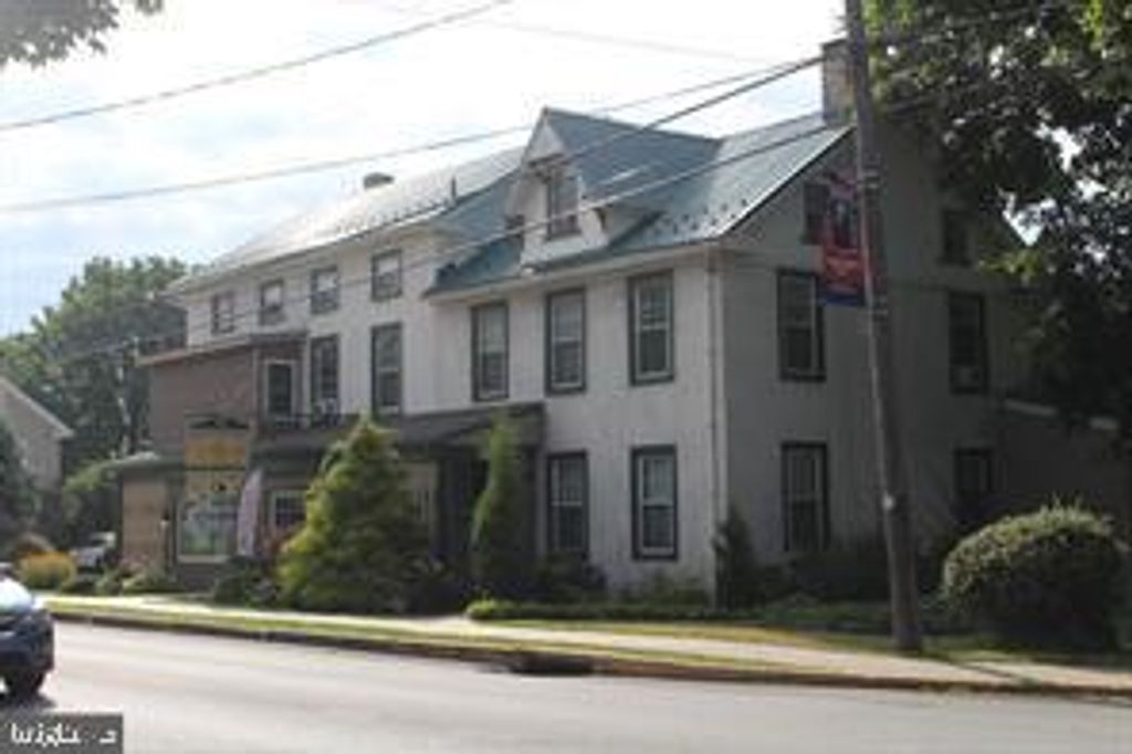 3200 MAIN ST #1, Morgantown, PA 19543