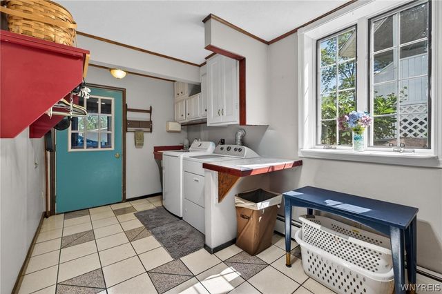 7675 Charles Drive, Boston, NY 14075