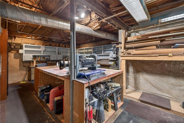 7675 Charles Drive, Boston, NY 14075