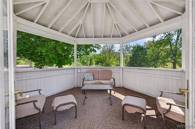7675 Charles Drive, Boston, NY 14075