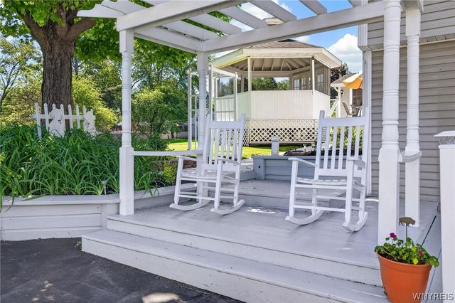 7675 Charles Drive, Boston, NY 14075