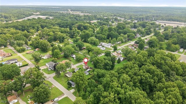 2036 Overland Avenue NE, Warren, OH 44483