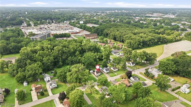 2036 Overland Avenue NE, Warren, OH 44483