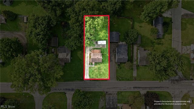 2036 Overland Avenue NE, Warren, OH 44483