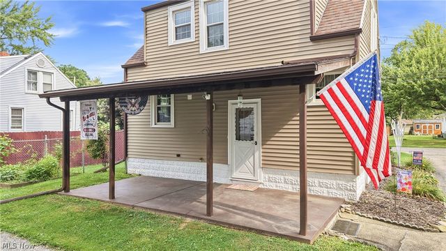 2036 Overland Avenue NE, Warren, OH 44483