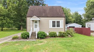 2036 Overland Avenue NE, Warren, OH 44483