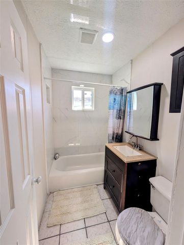 10418 S Oswego Street, Houston, TX 77029