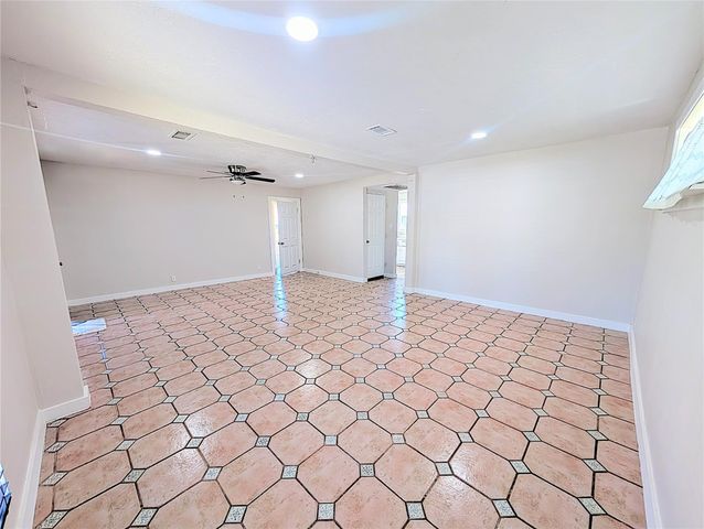 10418 S Oswego Street, Houston, TX 77029