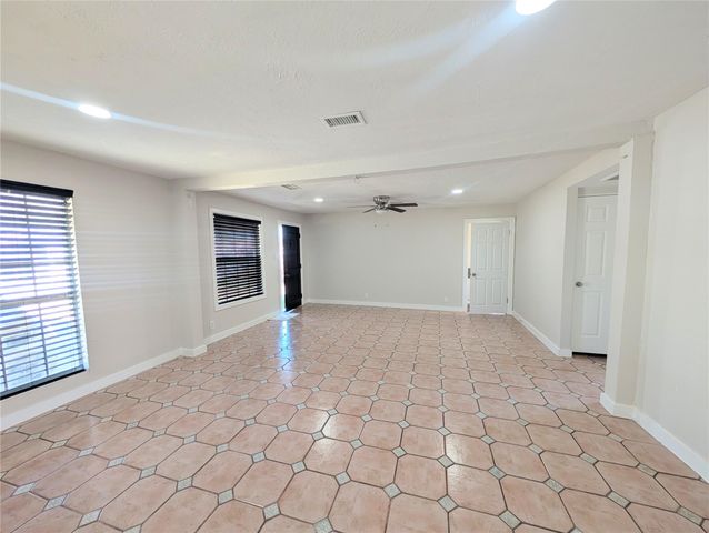 10418 S Oswego Street, Houston, TX 77029