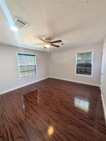 10418 S Oswego Street, Houston, TX 77029