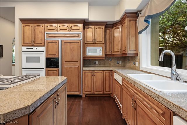 9512 Tournament Canyon Drive, Las Vegas, NV 89144