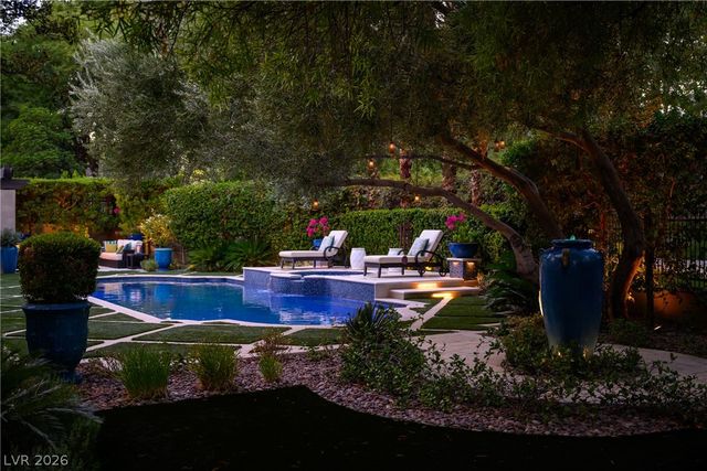 9512 Tournament Canyon Drive, Las Vegas, NV 89144