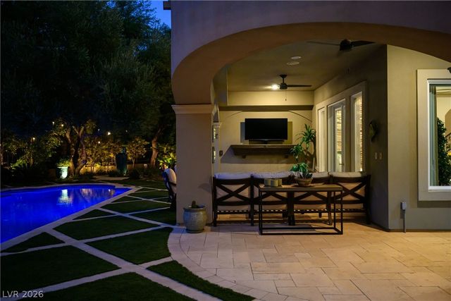 9512 Tournament Canyon Drive, Las Vegas, NV 89144