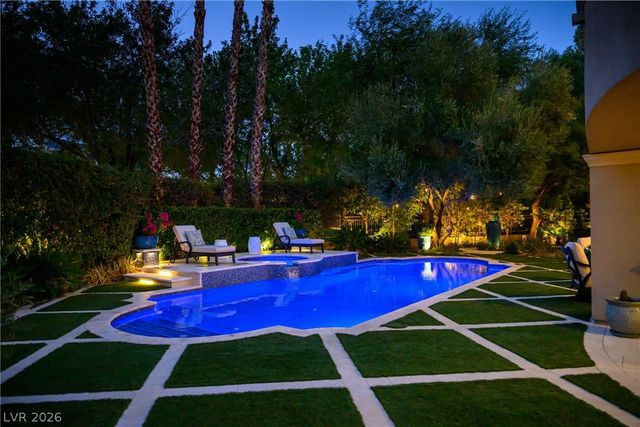 9512 Tournament Canyon Drive, Las Vegas, NV 89144