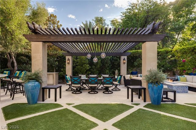 9512 Tournament Canyon Drive, Las Vegas, NV 89144