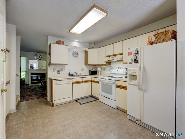 1275 Winsted Road 212, Torrington, CT 06790