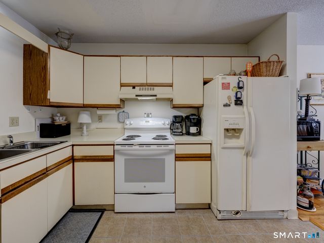 1275 Winsted Road 212, Torrington, CT 06790