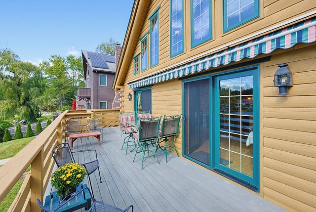 21 Taft Ave, Mendon, MA 01756