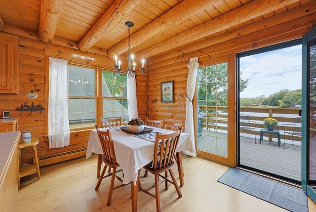 21 Taft Ave, Mendon, MA 01756