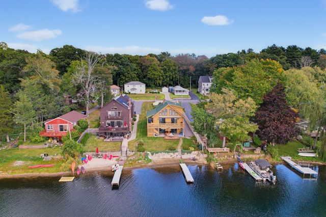 21 Taft Ave, Mendon, MA 01756
