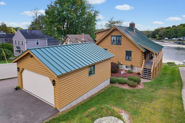 21 Taft Ave, Mendon, MA 01756