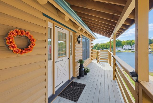 21 Taft Ave, Mendon, MA 01756
