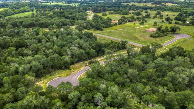 2-21 Millwood Trail, Brenham, TX 77833