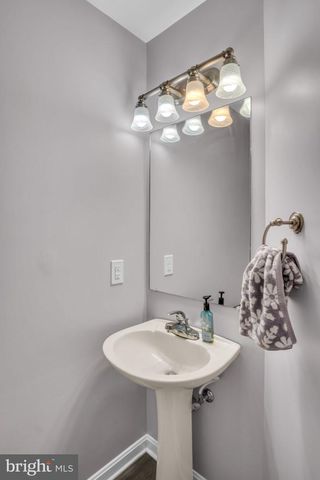 1490 MAPLEWOOD DR, New Cumberland, PA 17070
