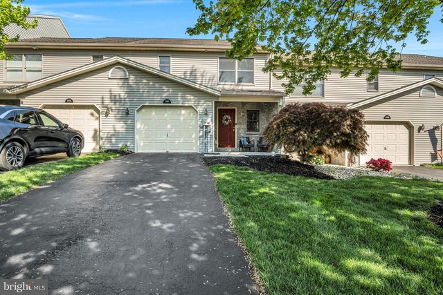 1490 MAPLEWOOD DR, New Cumberland, PA 17070