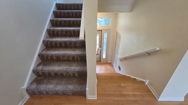 2631 N Greenwood Avenue 2631, Arlington Heights, IL 60004