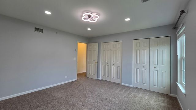 2631 N Greenwood Avenue 2631, Arlington Heights, IL 60004