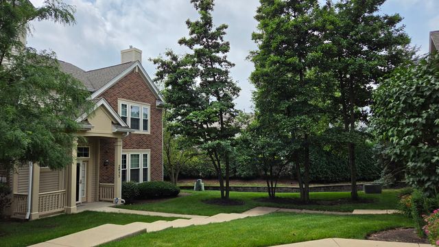 2631 N Greenwood Avenue 2631, Arlington Heights, IL 60004