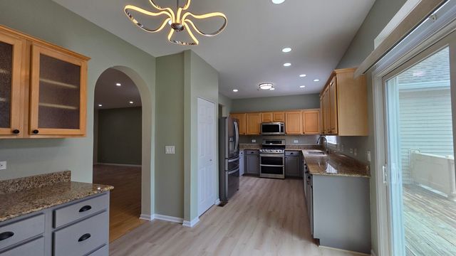 2631 N Greenwood Avenue 2631, Arlington Heights, IL 60004