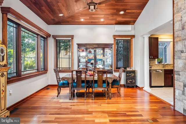 3951 MASSACHUSETTS AVE NW, Washington, DC 20016