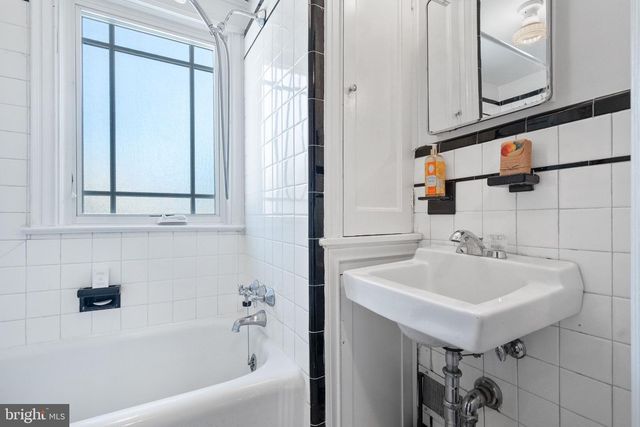 3951 MASSACHUSETTS AVE NW, Washington, DC 20016