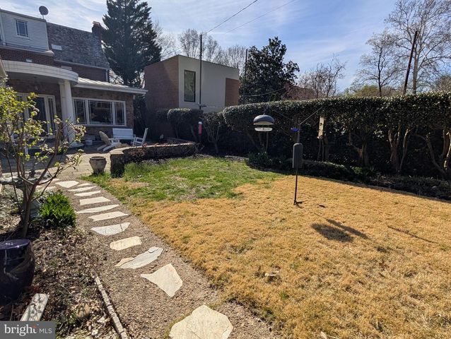 3951 MASSACHUSETTS AVE NW, Washington, DC 20016