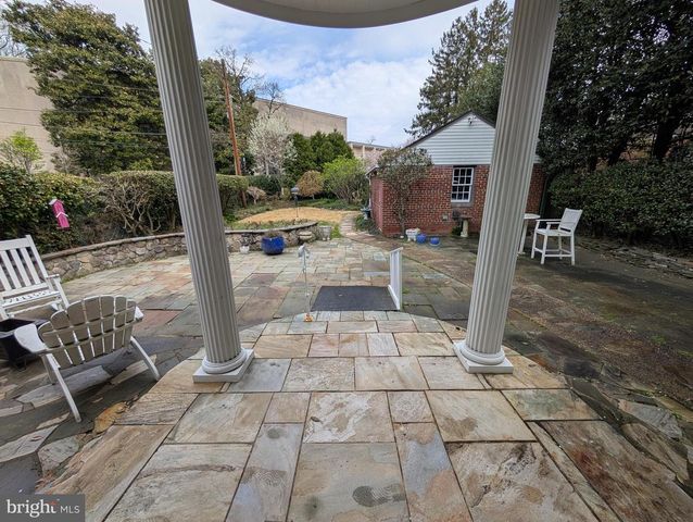 3951 MASSACHUSETTS AVE NW, Washington, DC 20016