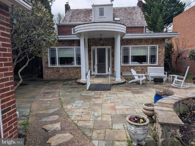 3951 MASSACHUSETTS AVE NW, Washington, DC 20016