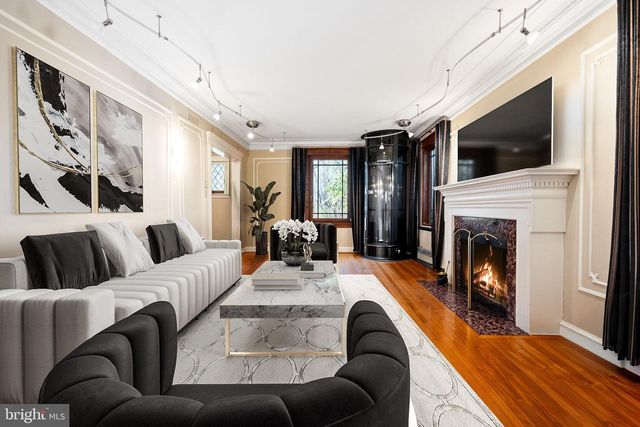 3951 MASSACHUSETTS AVE NW, Washington, DC 20016